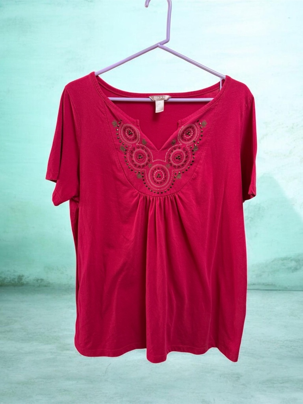 Red Embellished Embroidered White Stag V-Neck Short Sleeved Top Size 1X 16W